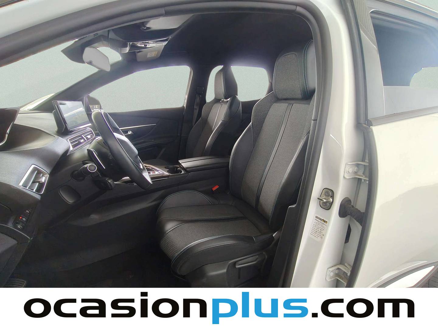 Foto Peugeot 3008 Hybrid Peugeot 3008 Hybrid 300 Allure Pack e-EAT8  (300 CV)