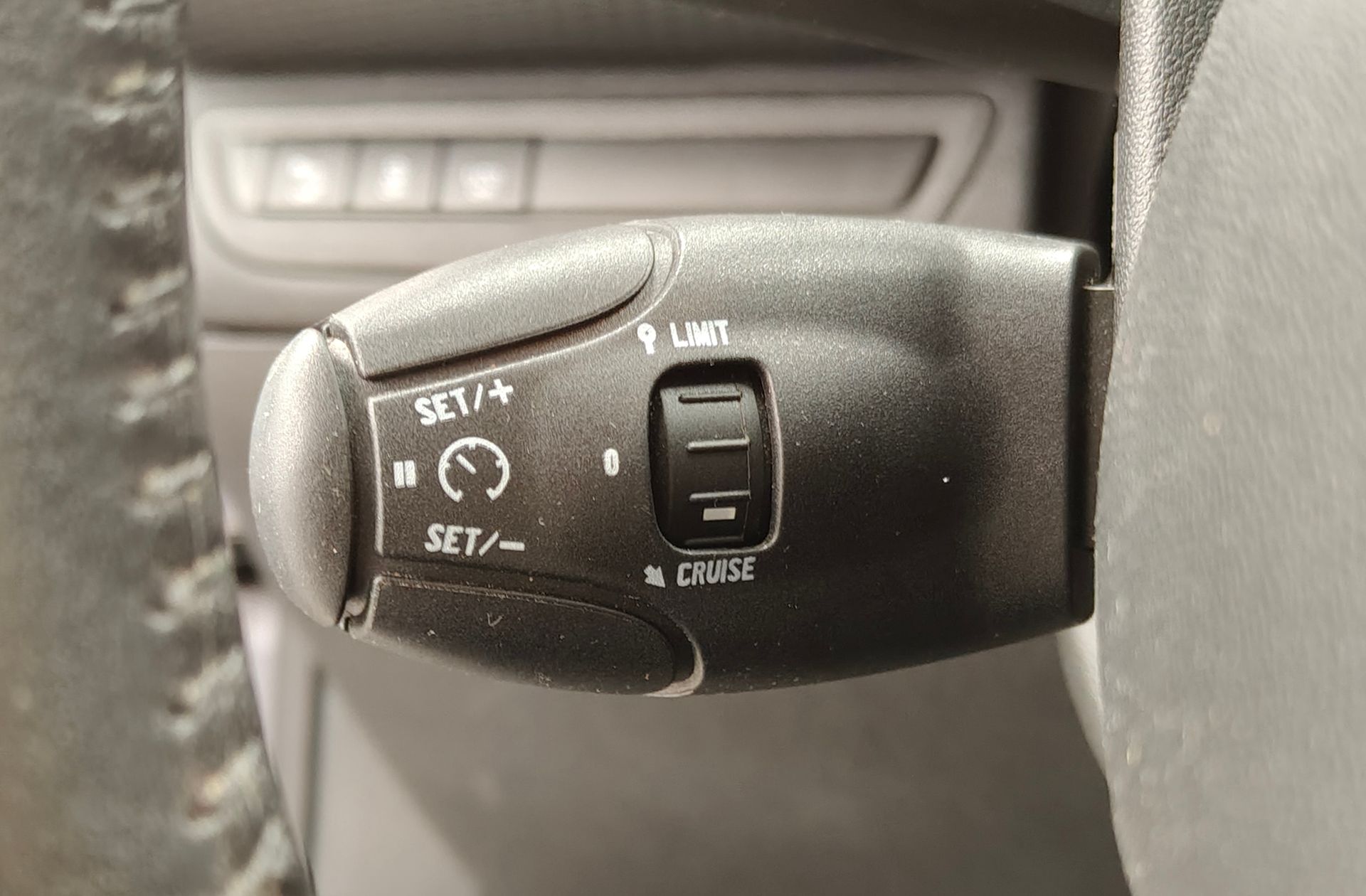 Peugeot 2008 PureTech 110 Style EAT6 - foto 24