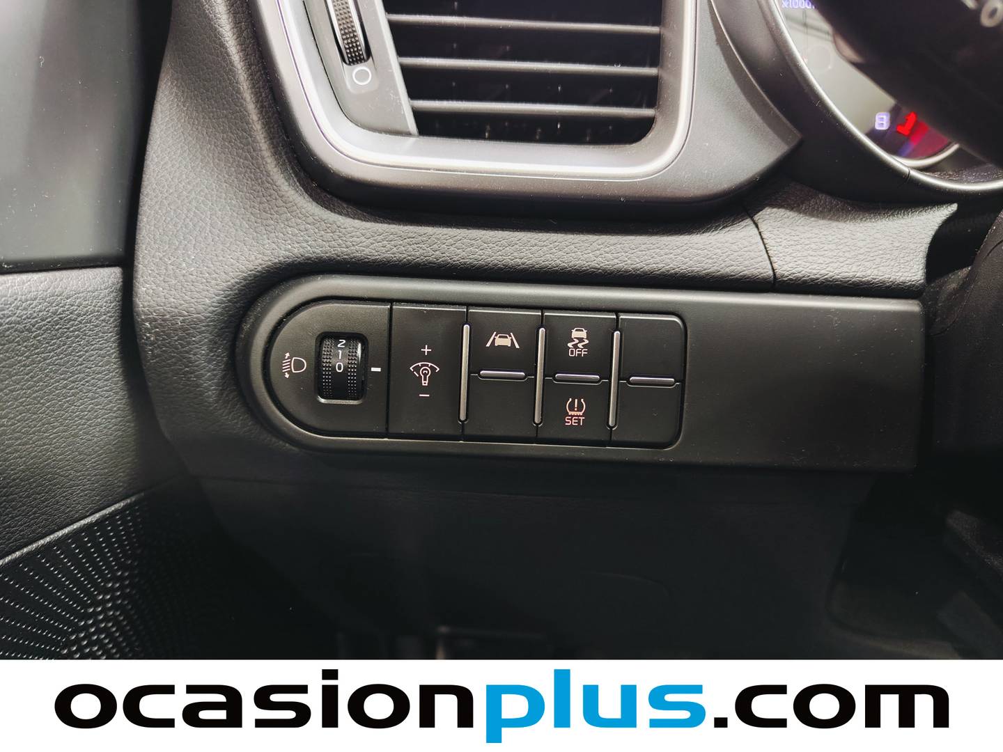 Equipamiento del KIA Ceed KIA Ceed 1.0 T-GDi Drive (120 CV)