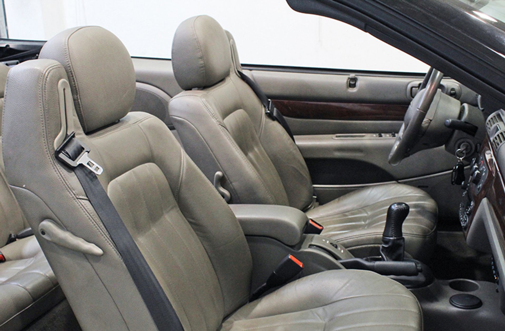 Chrysler Sebring 2.0 Cabrio LX - foto 17