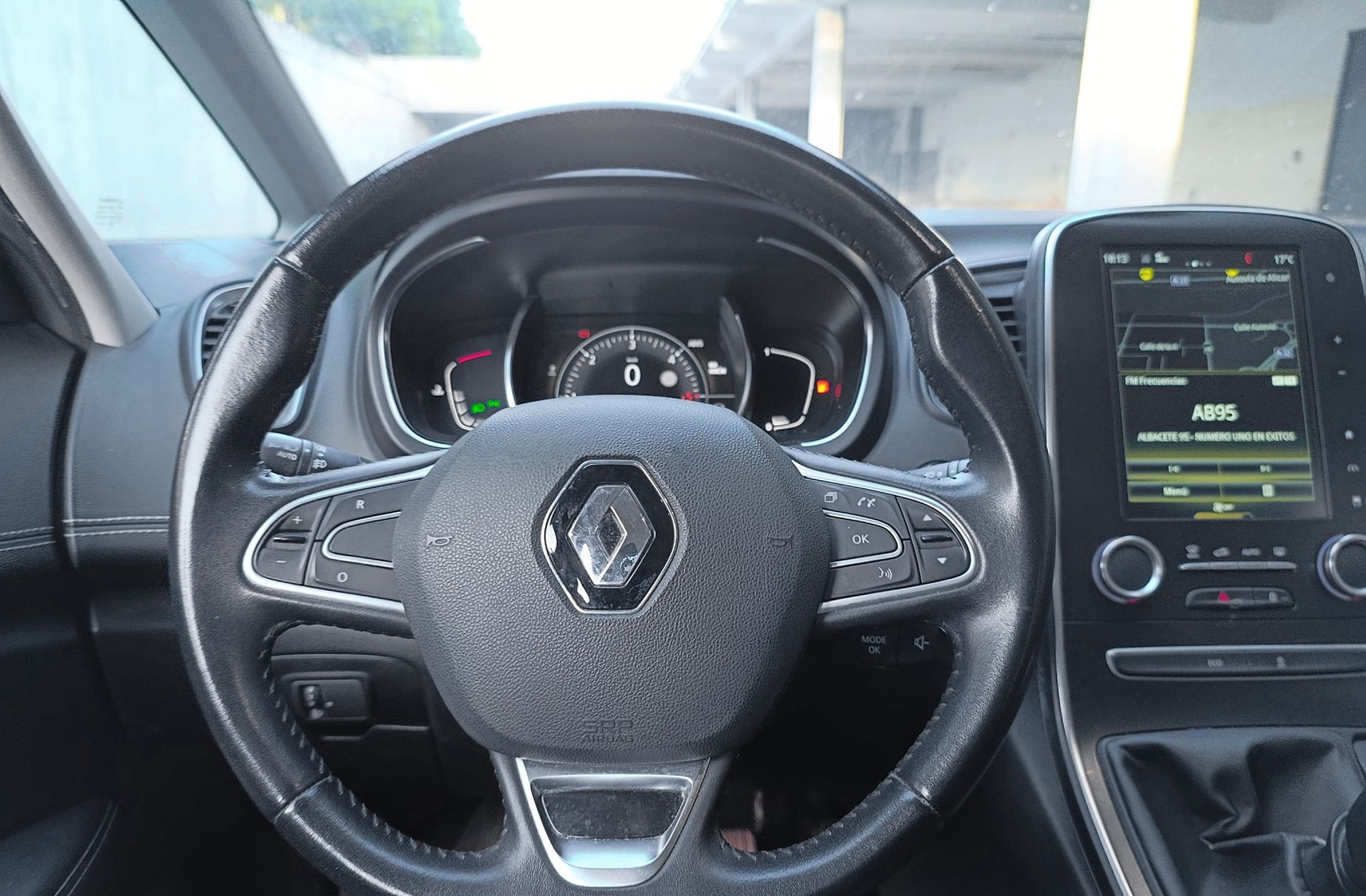 Renault Grand Scénic Zen Energy dCi 7 plazas - foto 25