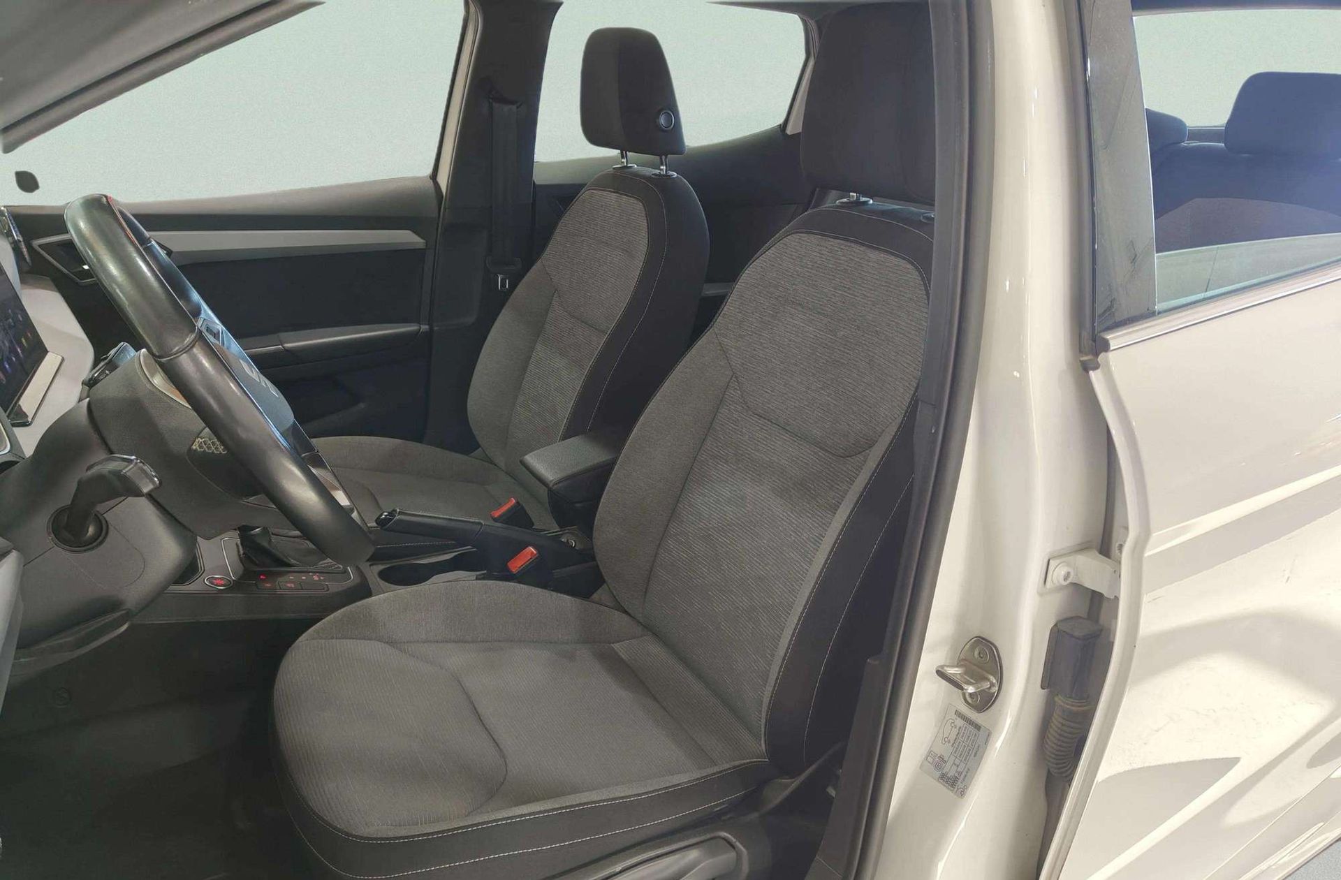 SEAT Ibiza 1.0 TSI Xcellence Plus DSG - foto 11