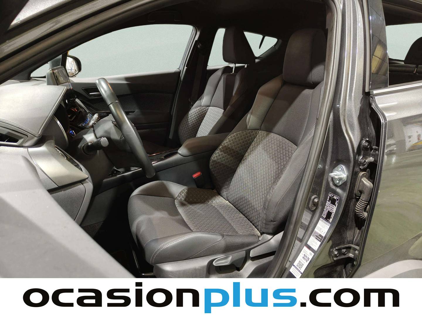 Foto Toyota C-HR Toyota C-HR 1.8 125H Advance (122 CV)