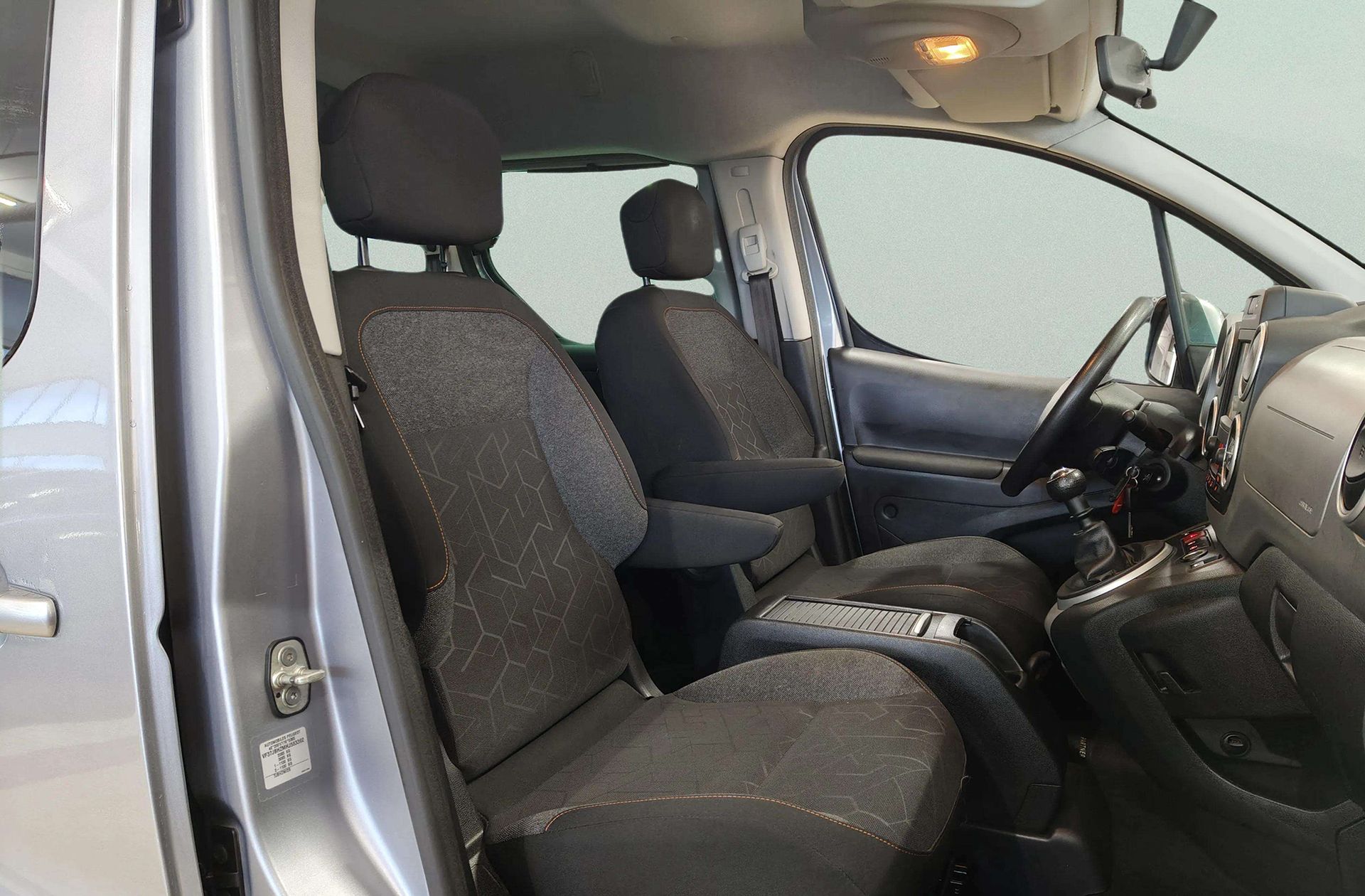 Peugeot Partner Tepee BlueHDi 120 Style - foto 18