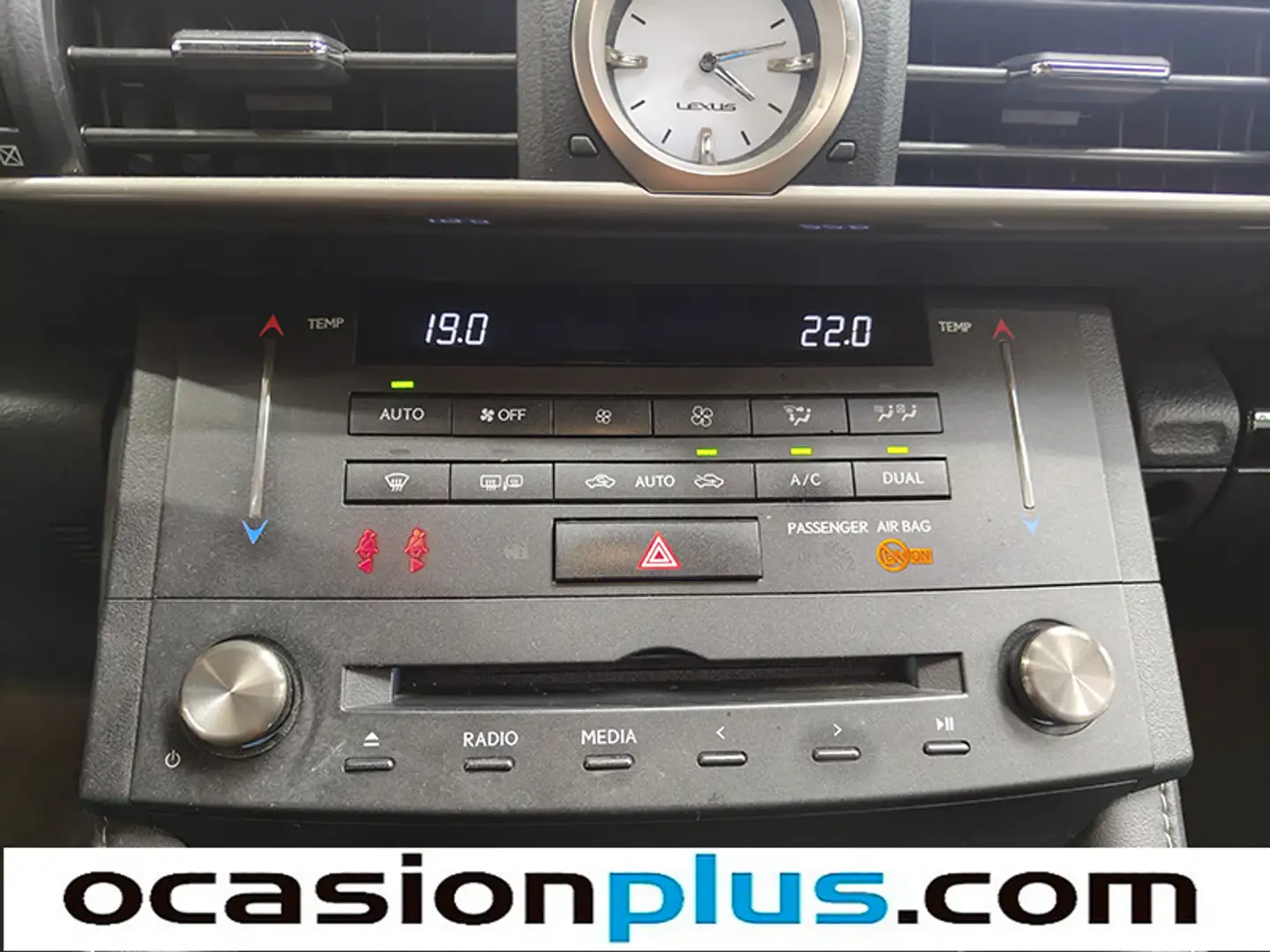 Foto Lexus RC Lexus RC 300h Executive (223 CV)