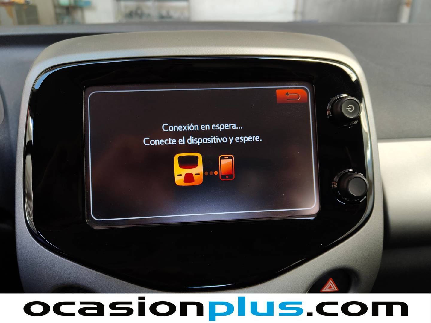 Equipamiento del Toyota Aygo Toyota Aygo 1.0 70 x-play (69 CV)