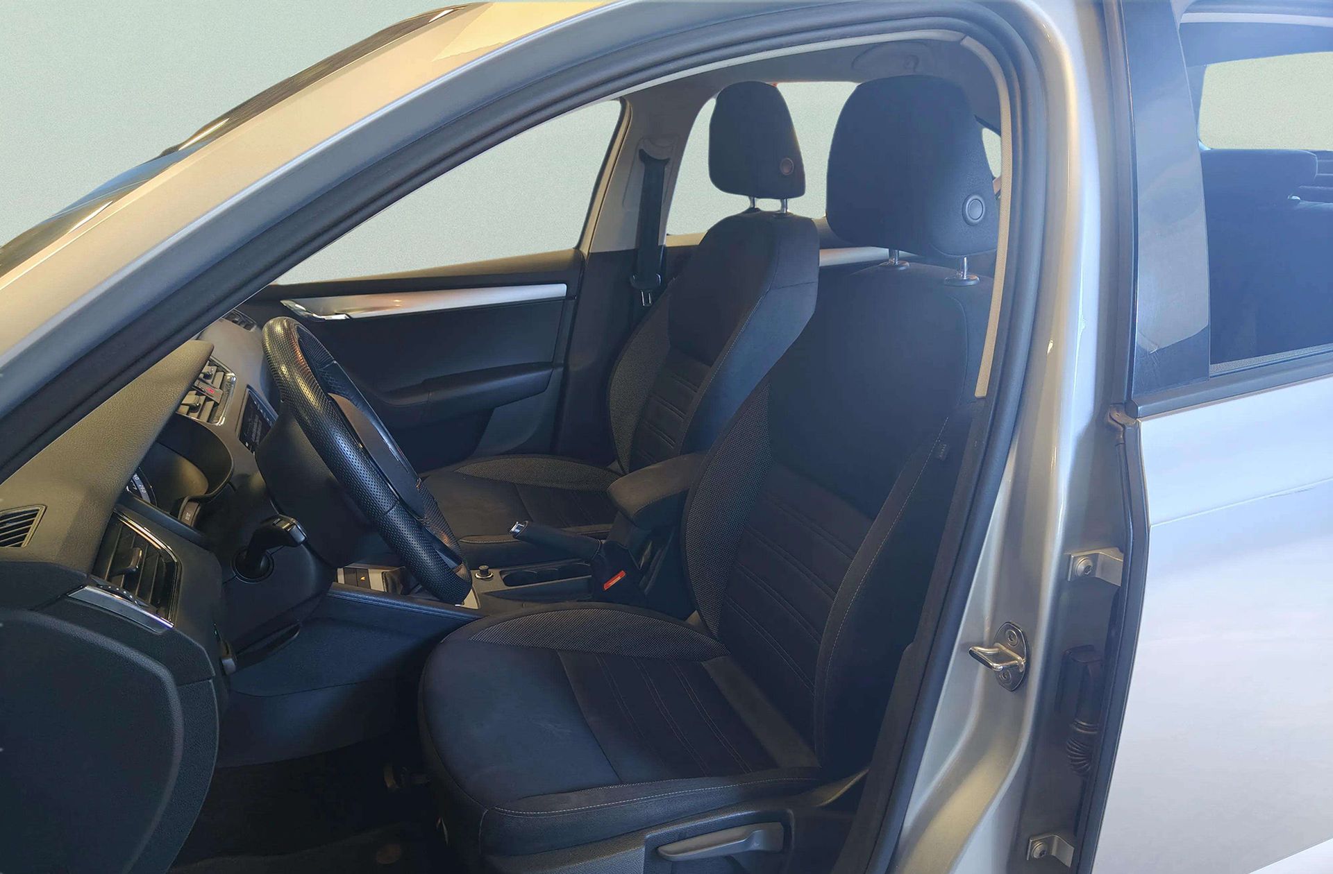 Škoda Octavia 1.6 TDI Like - foto 10
