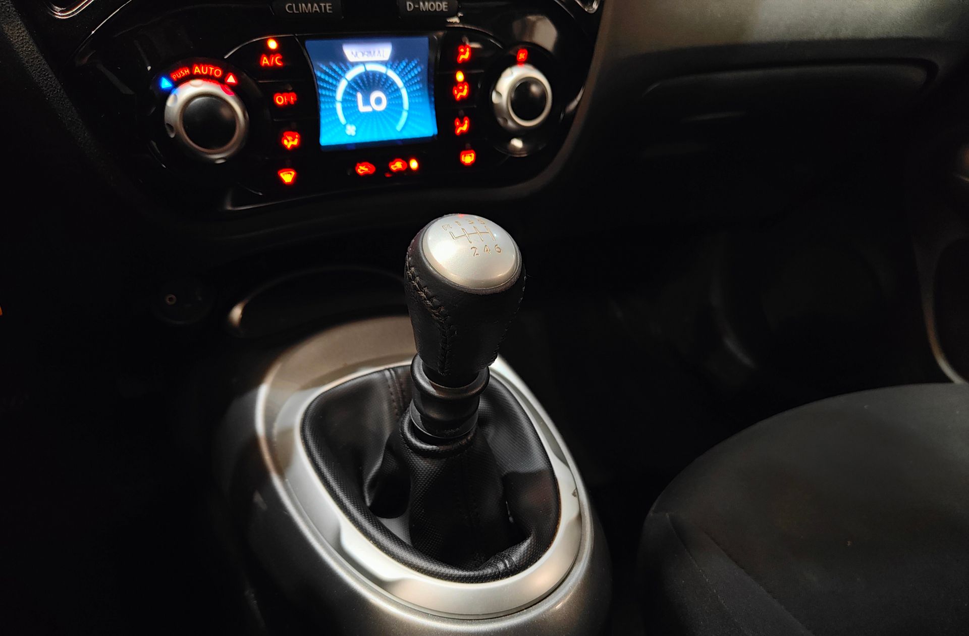 Nissan Juke 1.2 DIG-T Acenta 4x2 - foto 5