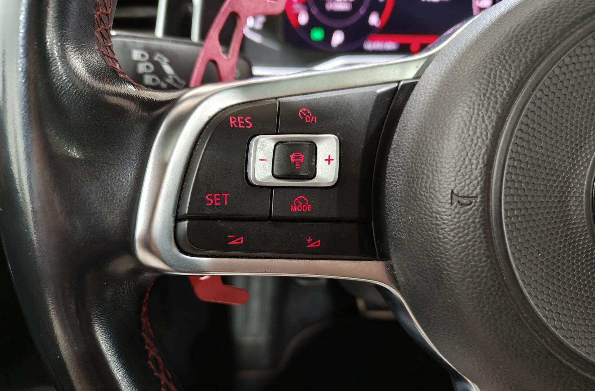 Volkswagen Polo GTI 2.0 TSI DSG - foto 30