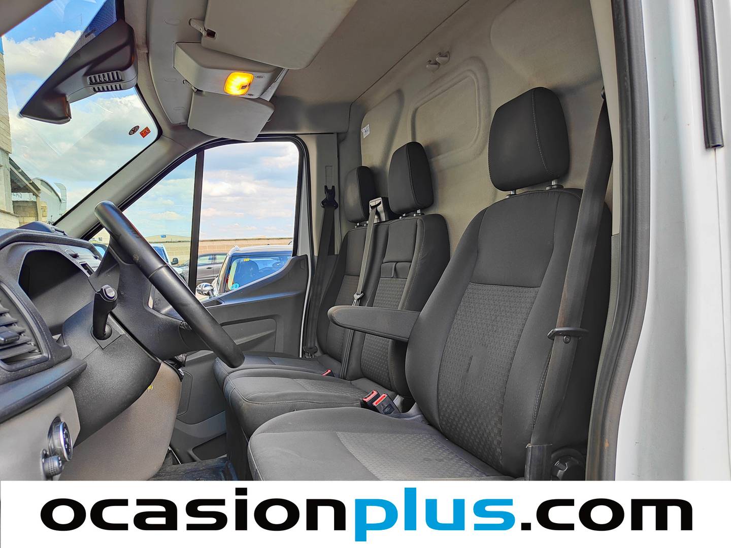 Foto asientos delanteros Ford Transit FORD Transit 350 L4H3 Van Trend RWD (130CV)