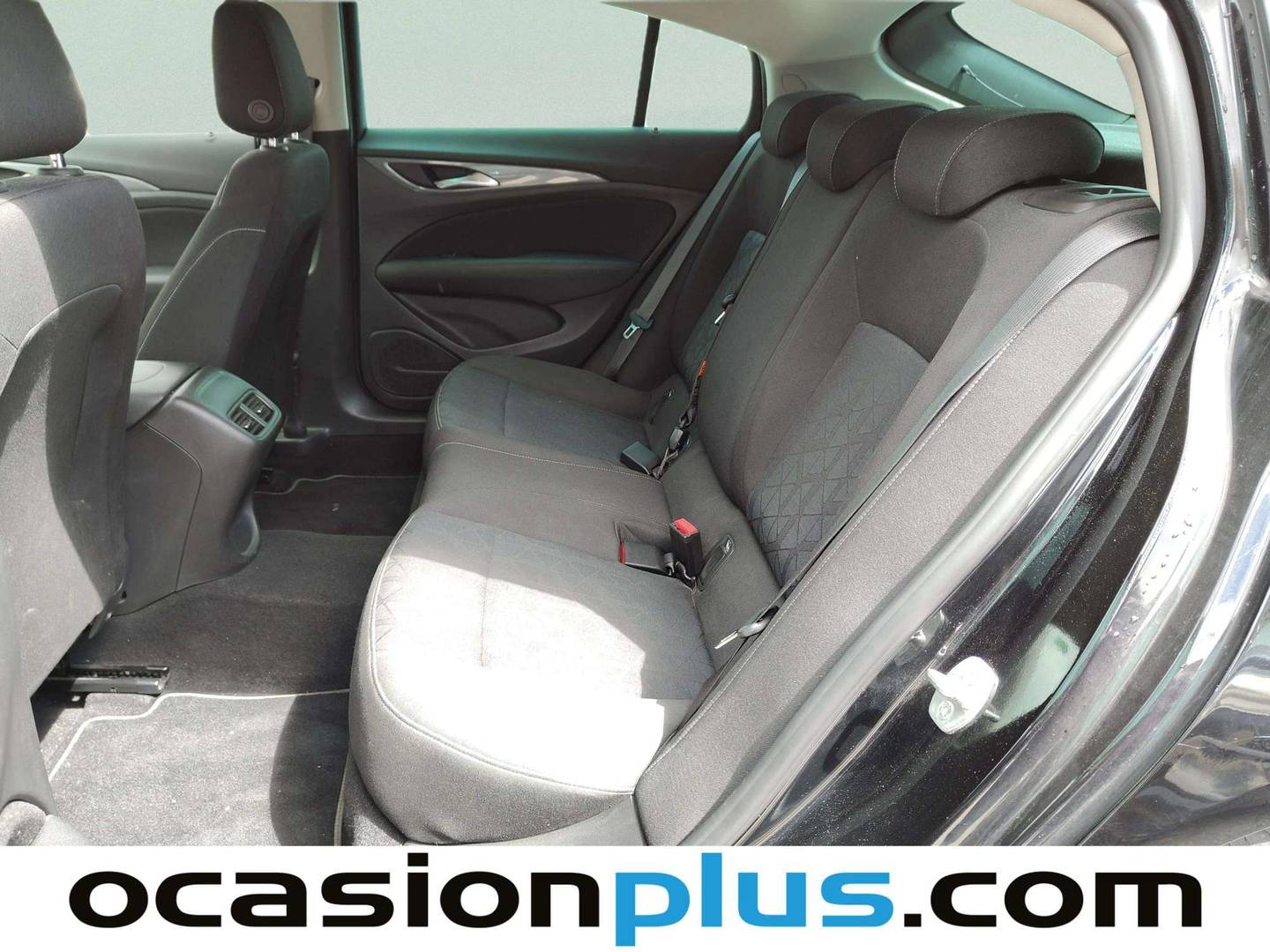 Foto asientos traseros Opel Insignia Opel Insignia 1.5 Turbo XFL 120 Aniversario (140 CV)