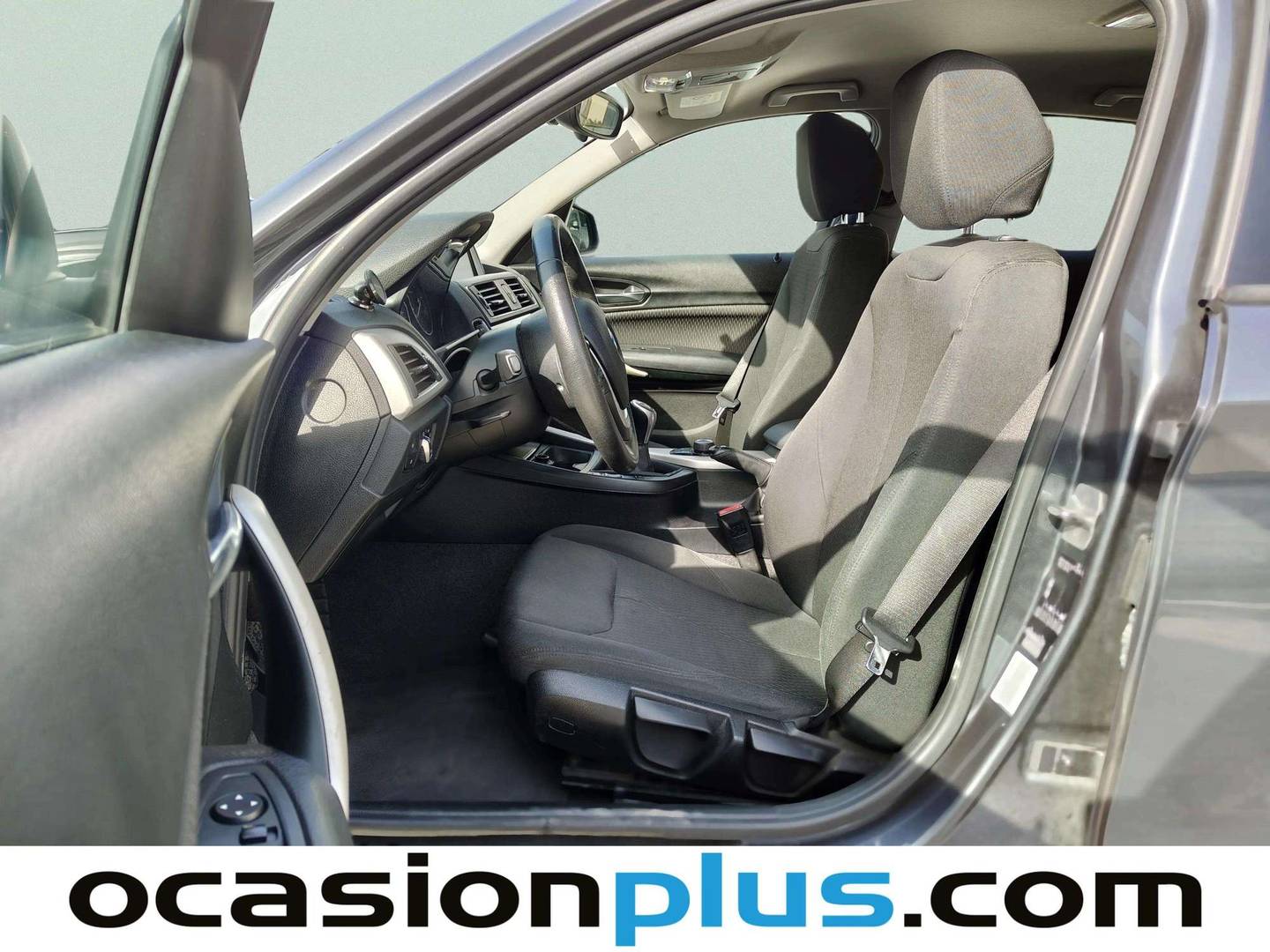Foto asientos delanteros BMW Serie 1 BMW Serie 1 116d (116 CV)