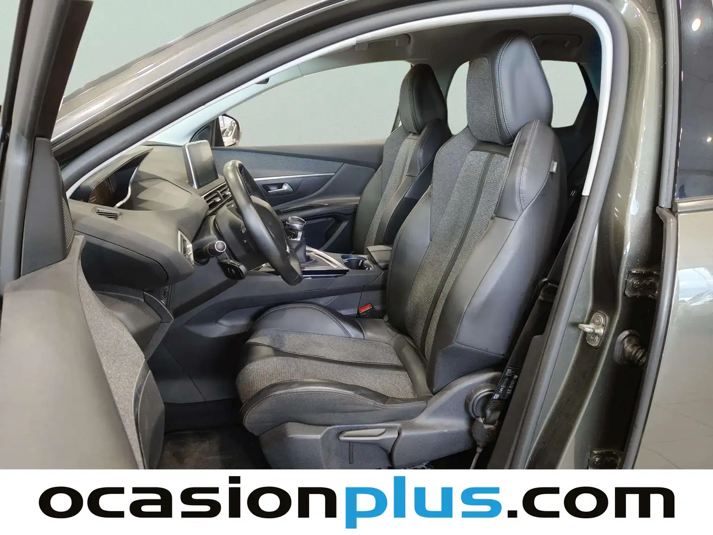 Foto Peugeot 3008 Peugeot 3008 PureTech 130 Allure (130 CV)