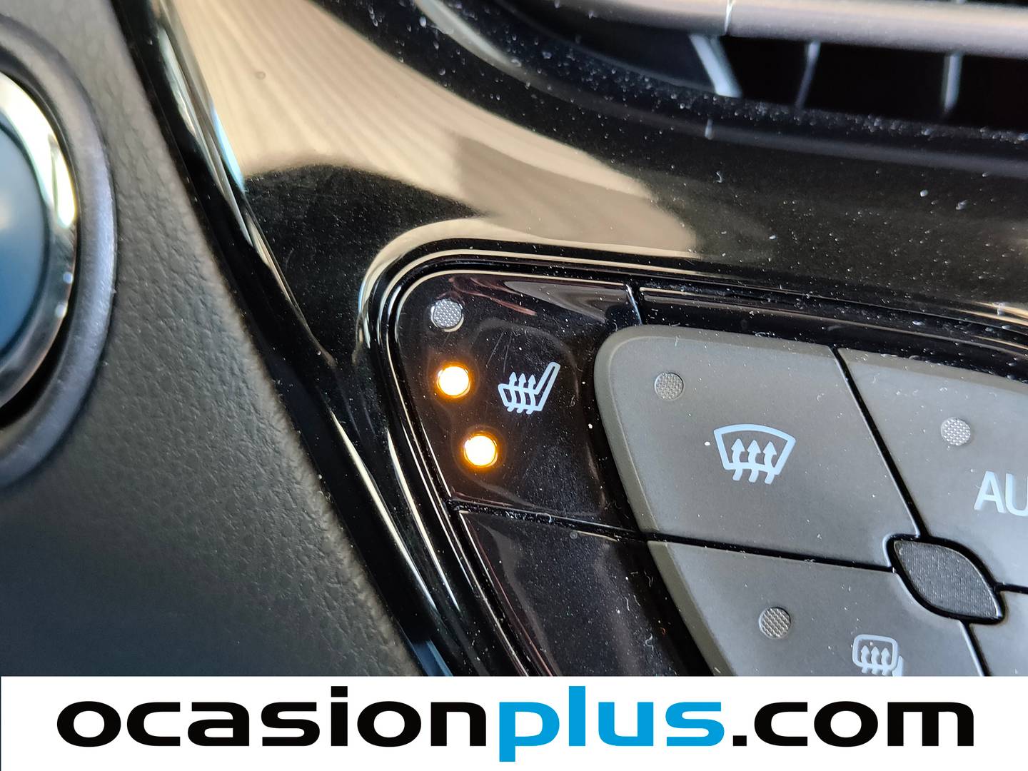 Extras y acabados del Toyota C-HR Toyota C-HR 1.8 125H Advance (122 CV)