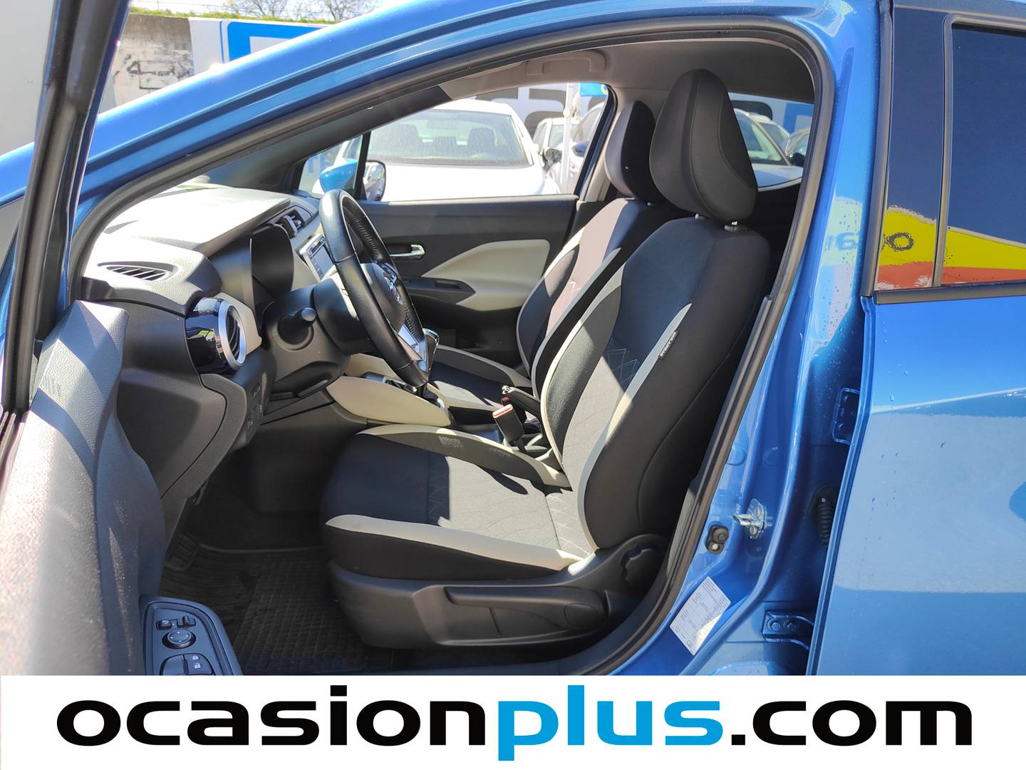 Foto asientos delanteros Nissan Micra Nissan Micra IG-T S&S N-Connecta (90 CV)