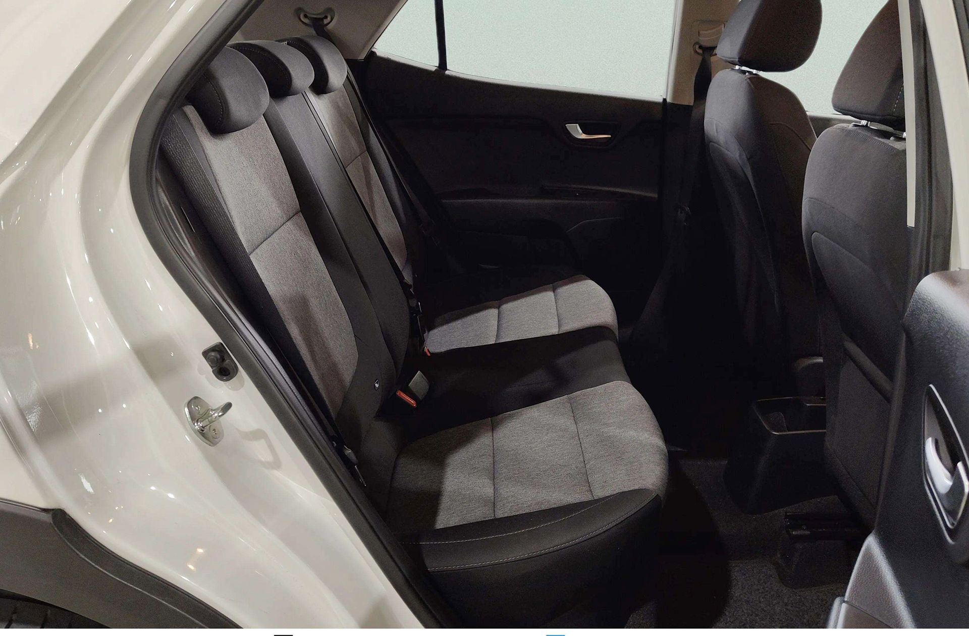 Kia Stonic 1.2 DPi Drive - foto 17
