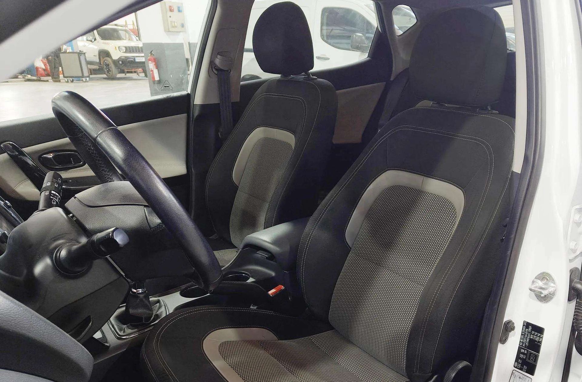 Kia Ceed 1.6 CRDi VGT Eco-Dynamics x-Tech - foto 11