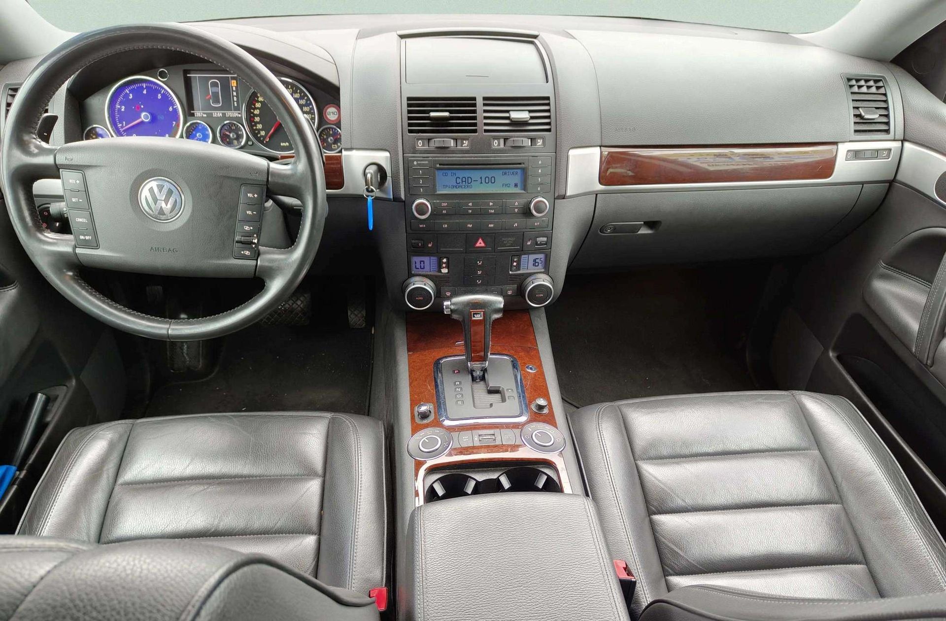 Volkswagen Touareg 3.2 V6 Tiptronic - foto 8