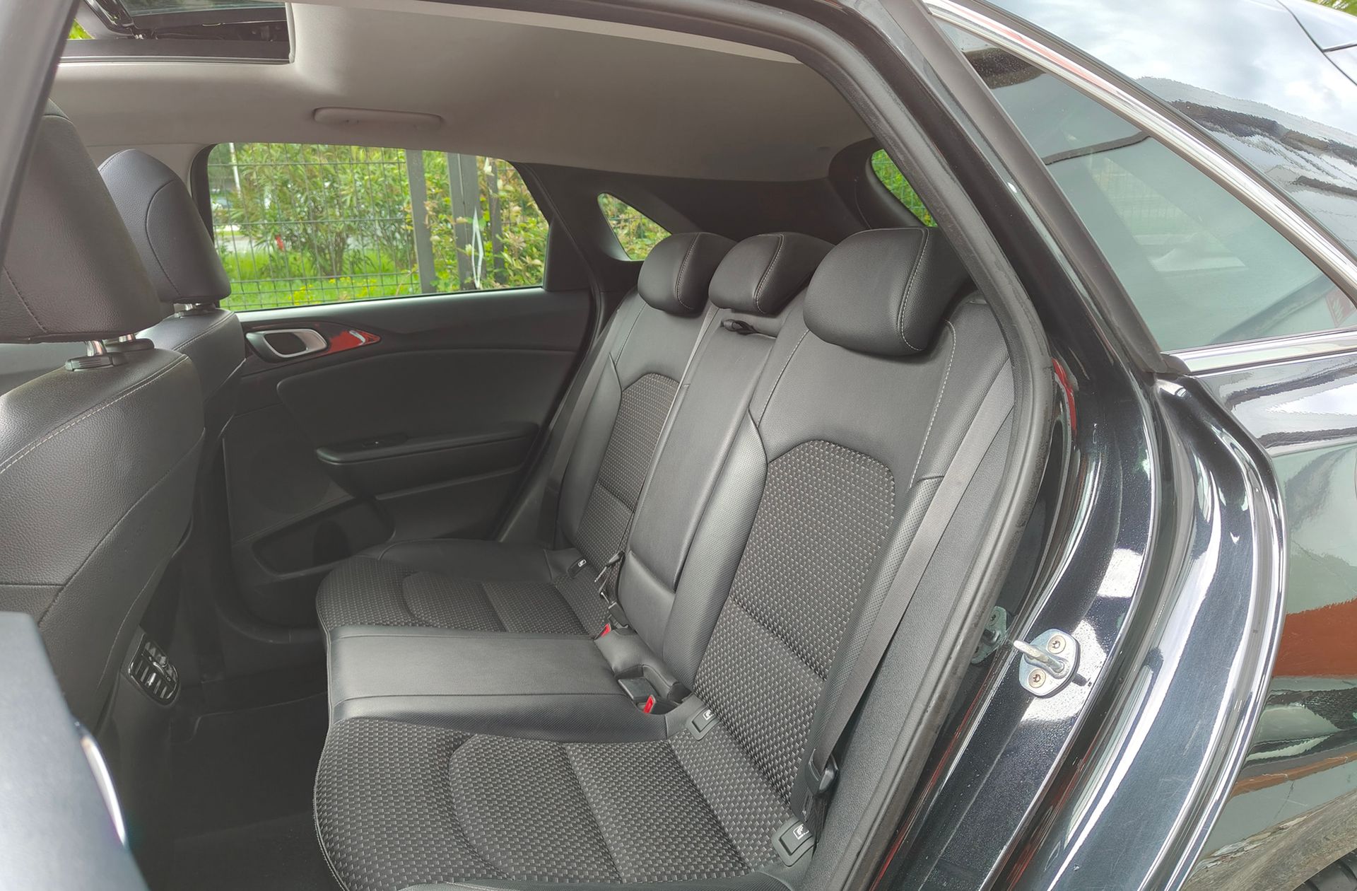 Kia Ceed 1.0 T-GDi Launch Edition - foto 11