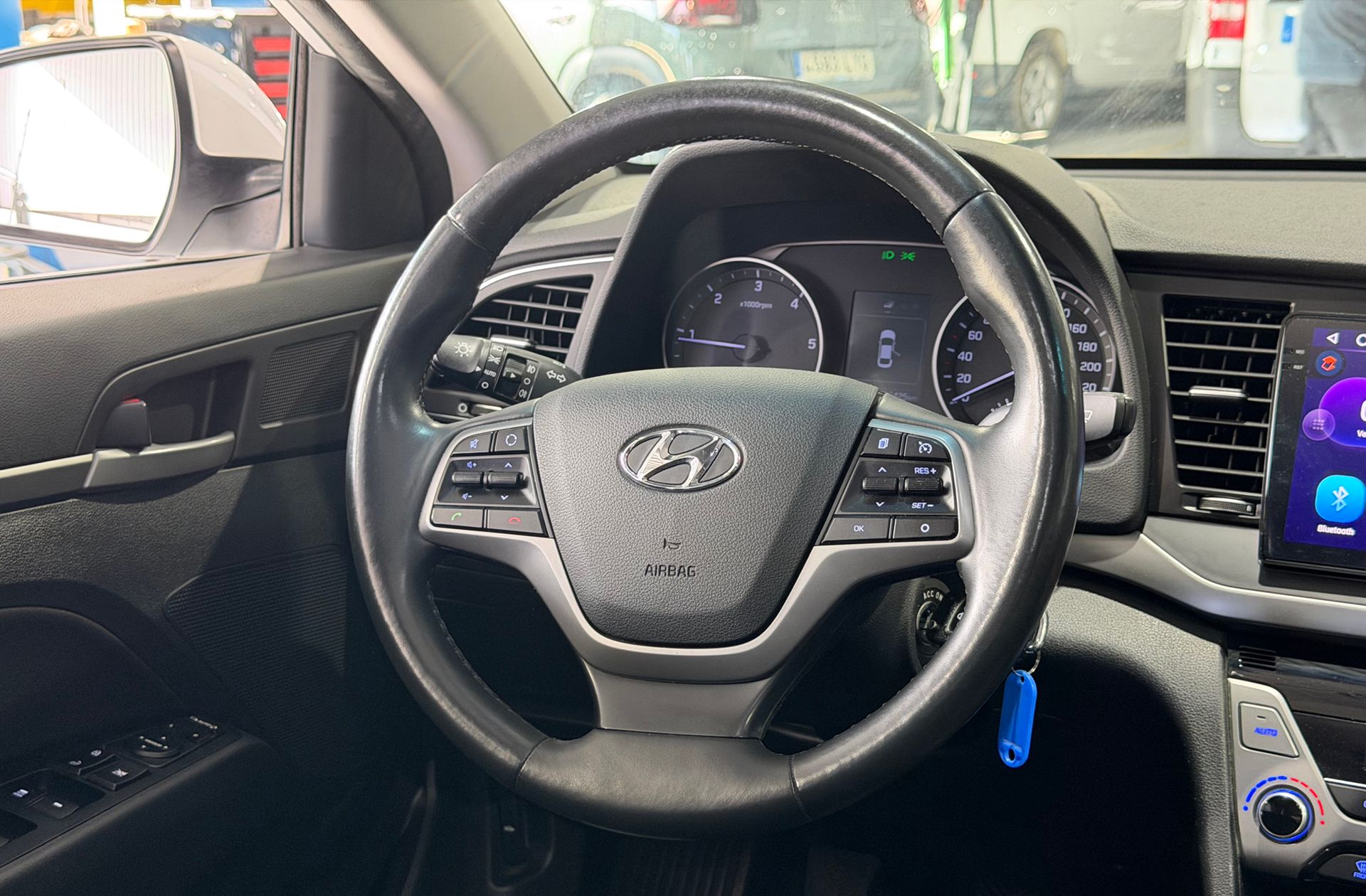 Hyundai Elantra 1.6 CRDi Tecno - foto 22