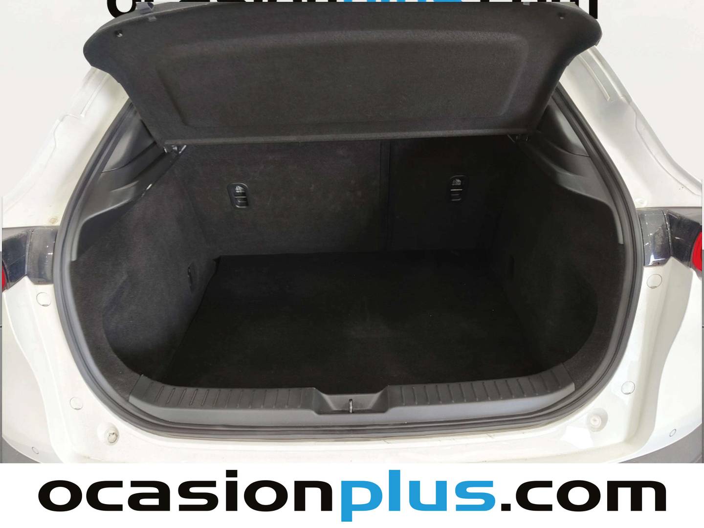 Foto Mazda CX-30 Mazda CX-30 2.5 e-Skyactive G MHEV Prime-Line AT (140 CV)