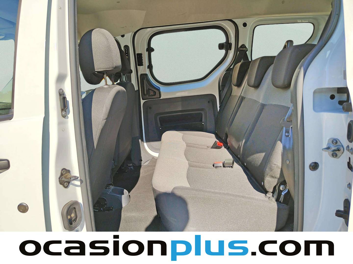 Foto asientos traseros Dacia Dokker Dacia Dokker Essential 1.6 (102 CV) GLP