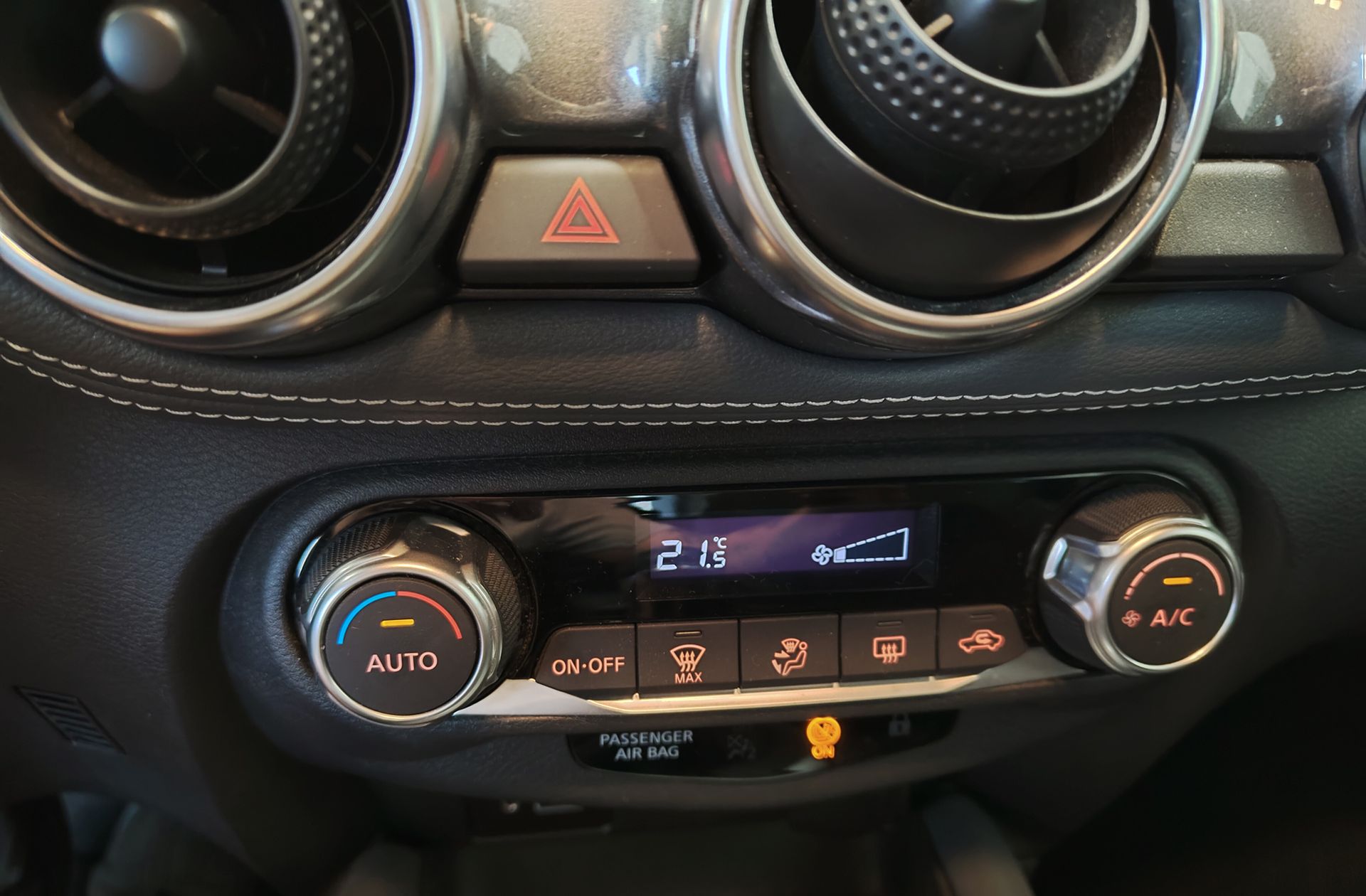 Nissan Juke DIG-T Tekna - foto 24