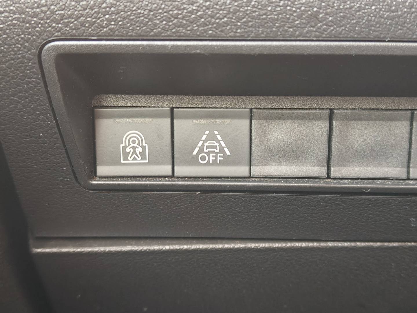 Foto Opel Combo Life Opel Combo Life 1.5 TD Business Edition Plus L1 (102 CV)