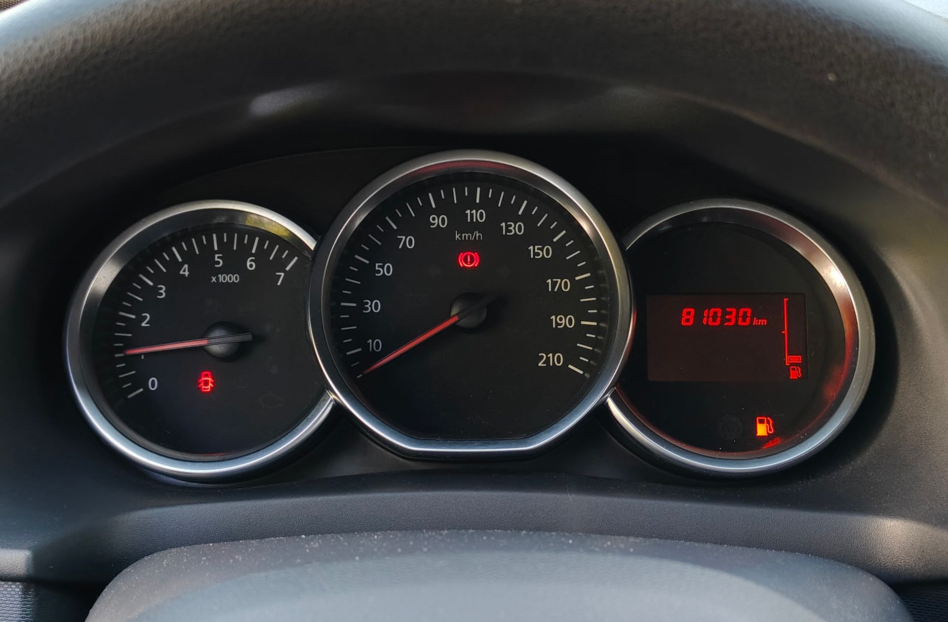 Dacia Sandero Essential 1.0 - foto 18