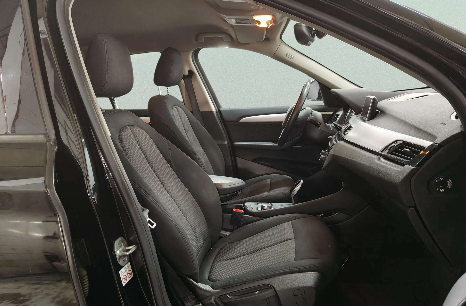 BMW X1 sDrive18d - foto 16