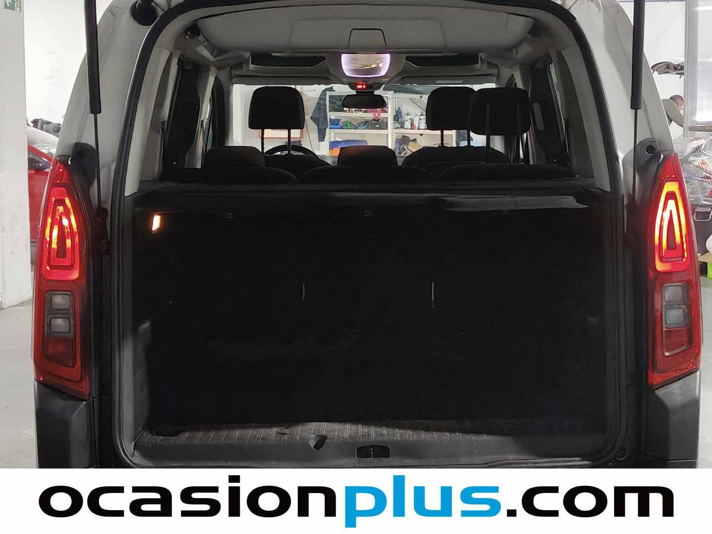 Foto Citroën Berlingo Citroen Berlingo Talla M BlueHDi 130 S&S 6v Rip Curl (130 CV)