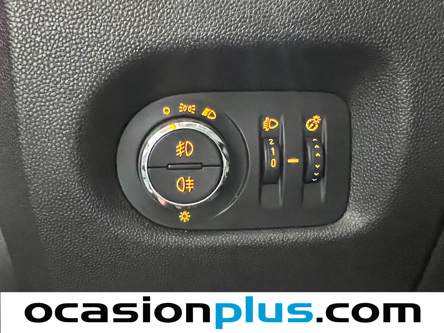 Foto Opel Corsa Opel Corsa 1.2 C`Mon (85 CV)