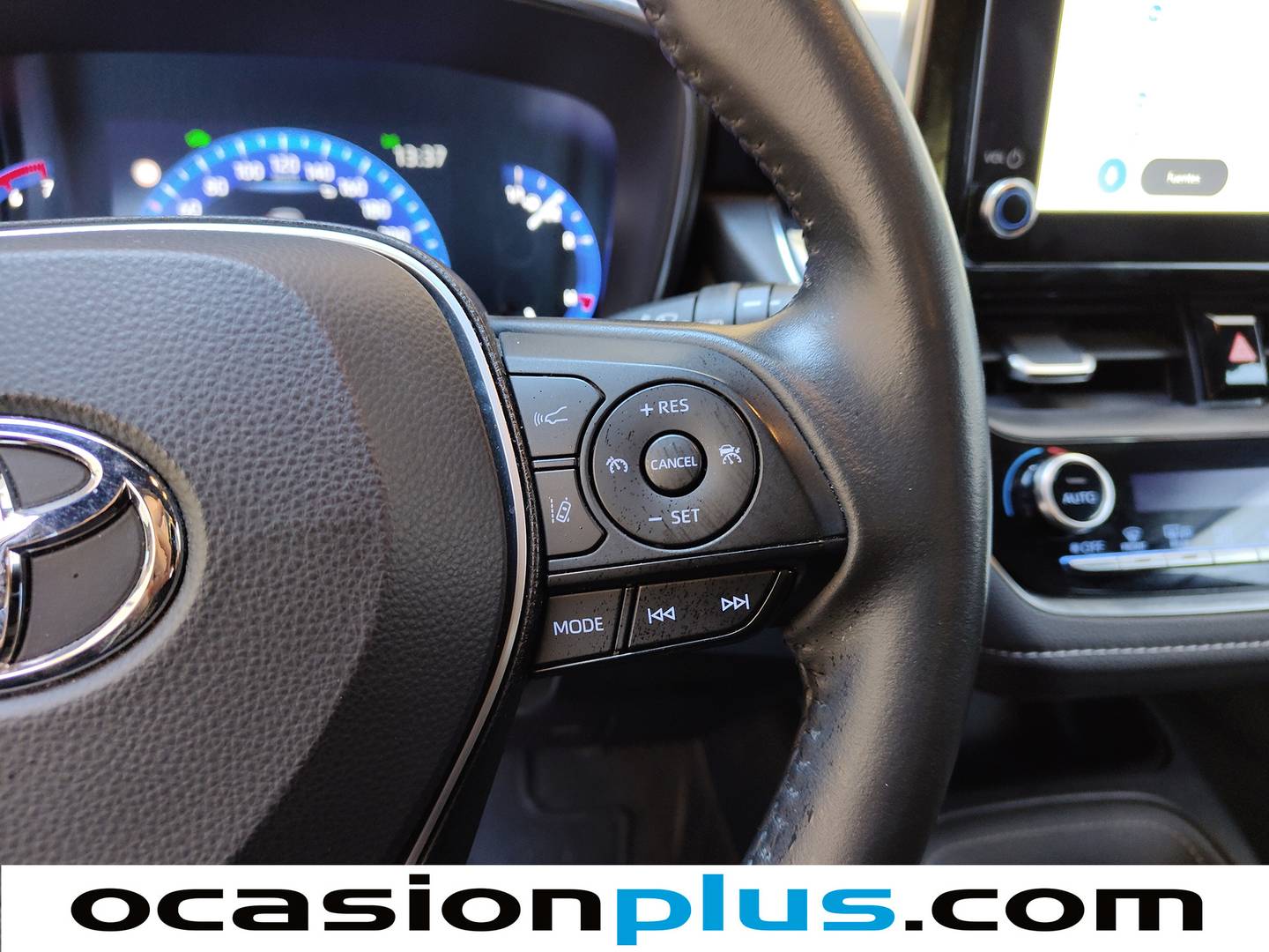 Foto Toyota Corolla Toyota Corolla 2.0 180H Style E-CVT (180 CV)