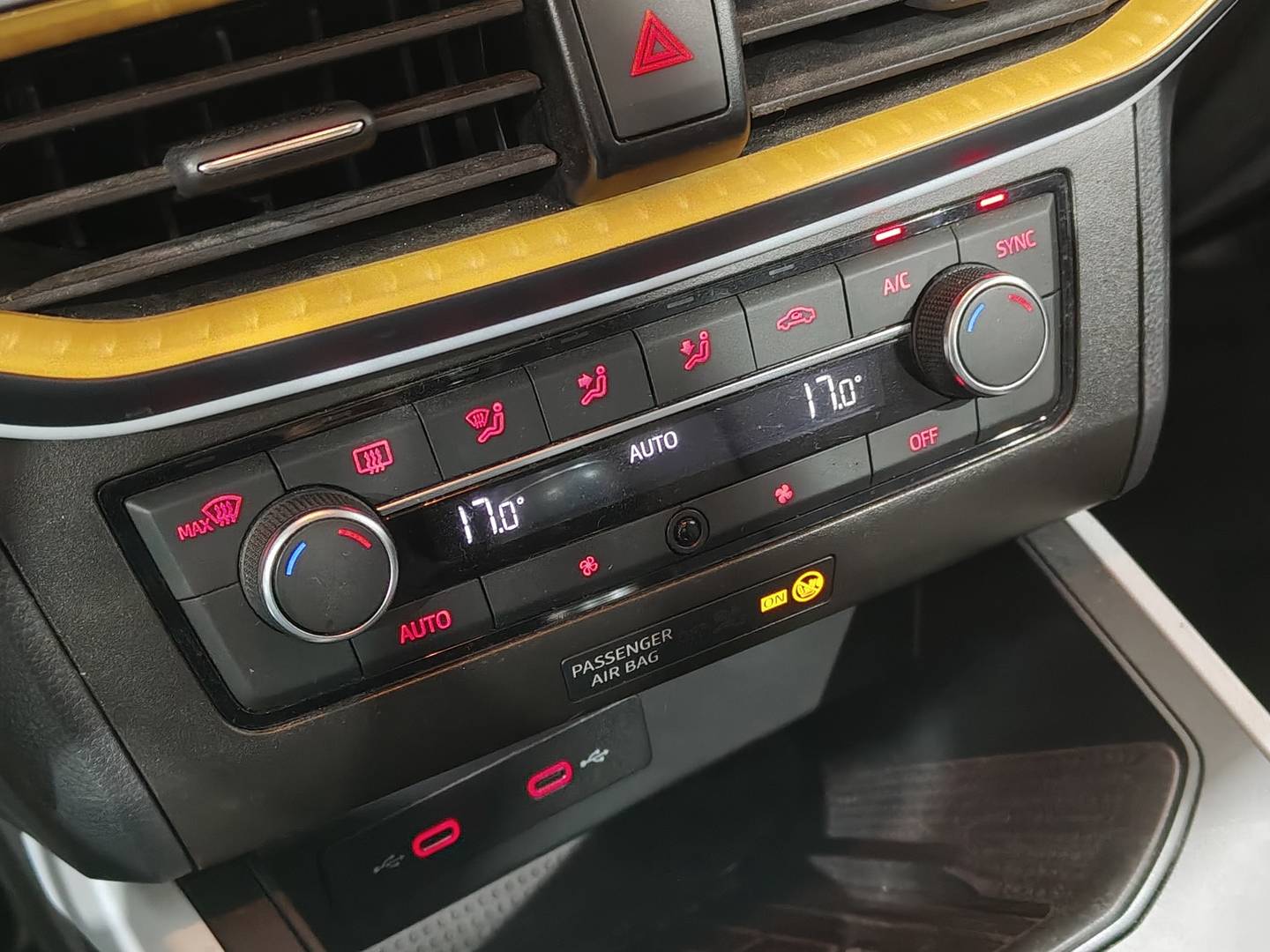 Foto Seat Arona SEAT Arona 1.0 TSI Style XL (110 CV)