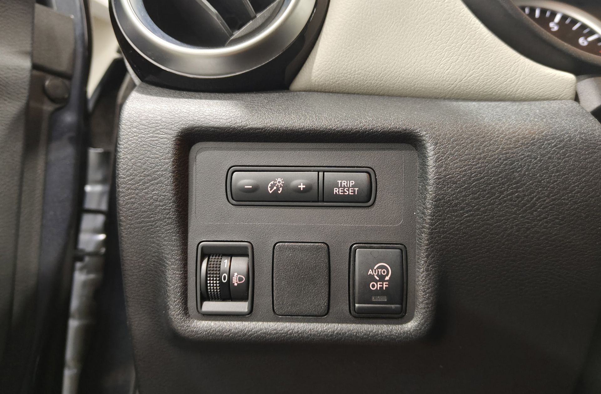 Nissan Micra IG-T 92 Kiiro - foto 19