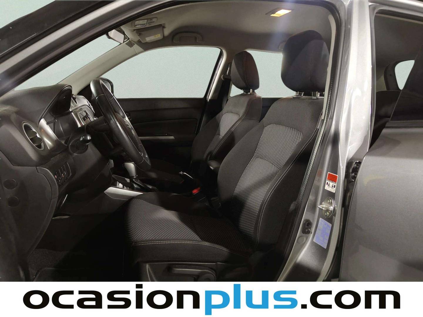 Foto asientos delanteros Suzuki Vitara Suzuki Vitara 1.0 T GLE 82 kW (111 CV)