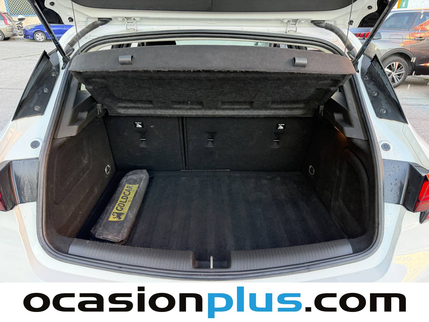 Foto Opel Astra Opel Astra 1.2 Turbo SHL Edition (110 CV)