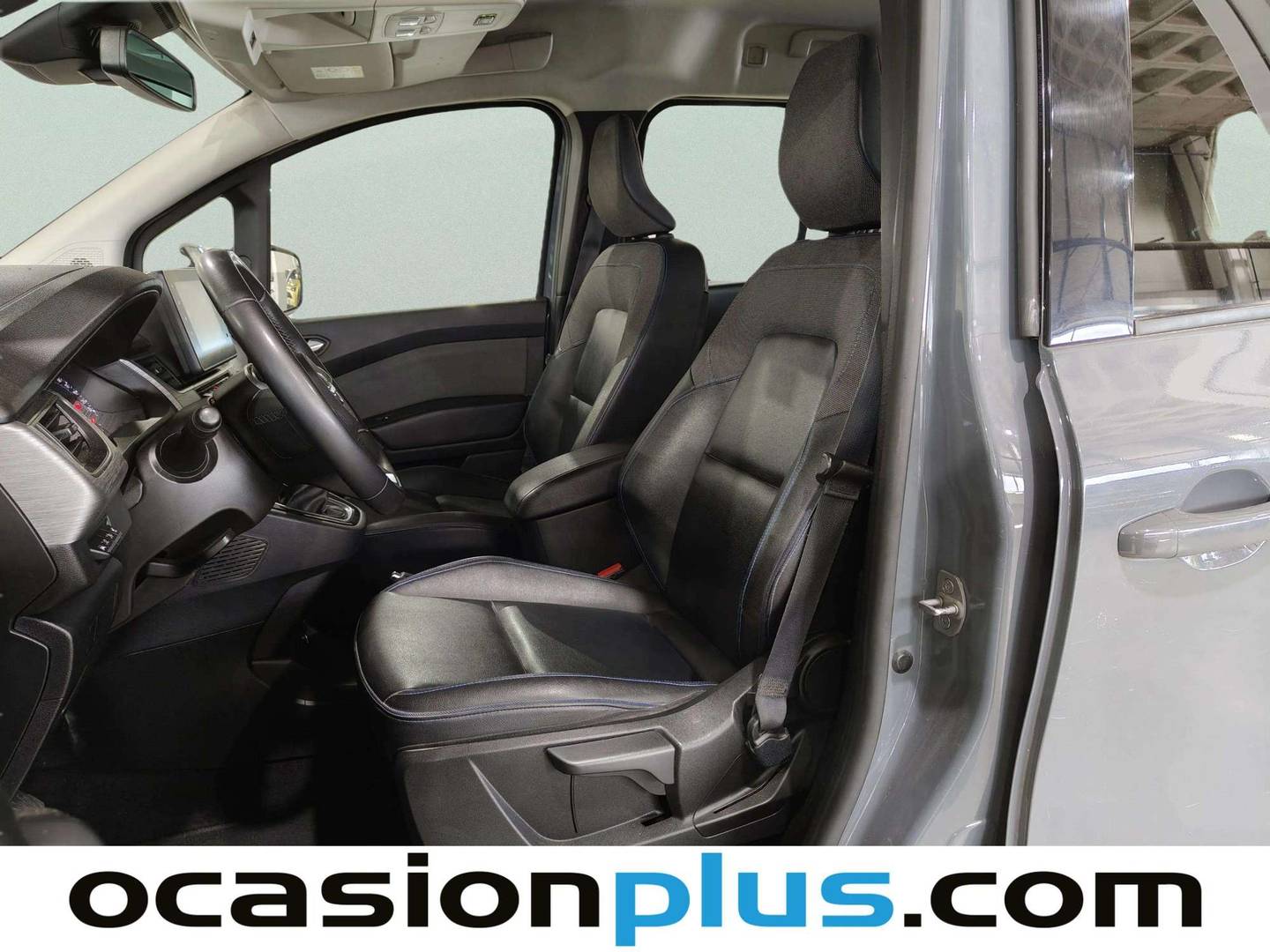 Foto asientos delanteros Nissan Townstar Nissan Townstar 1.3G L1 Acenta+ (130 CV)