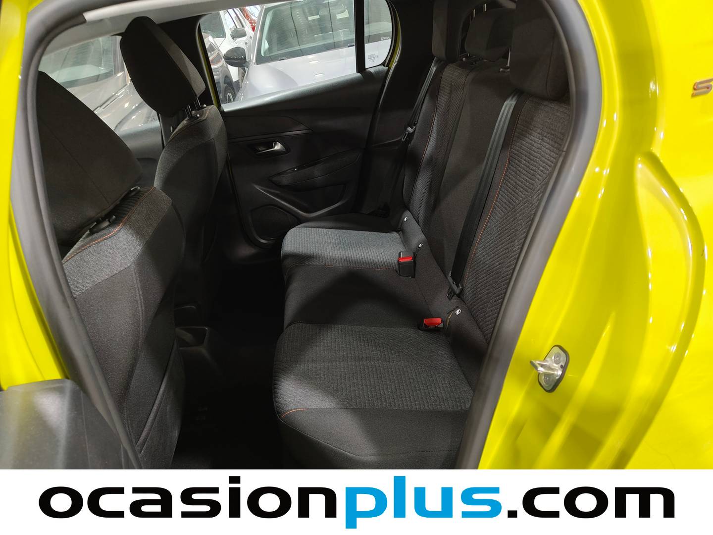 Foto asientos traseros Peugeot 208 Peugeot 208 Style Hybrid 110 eDCS6 (110 CV)