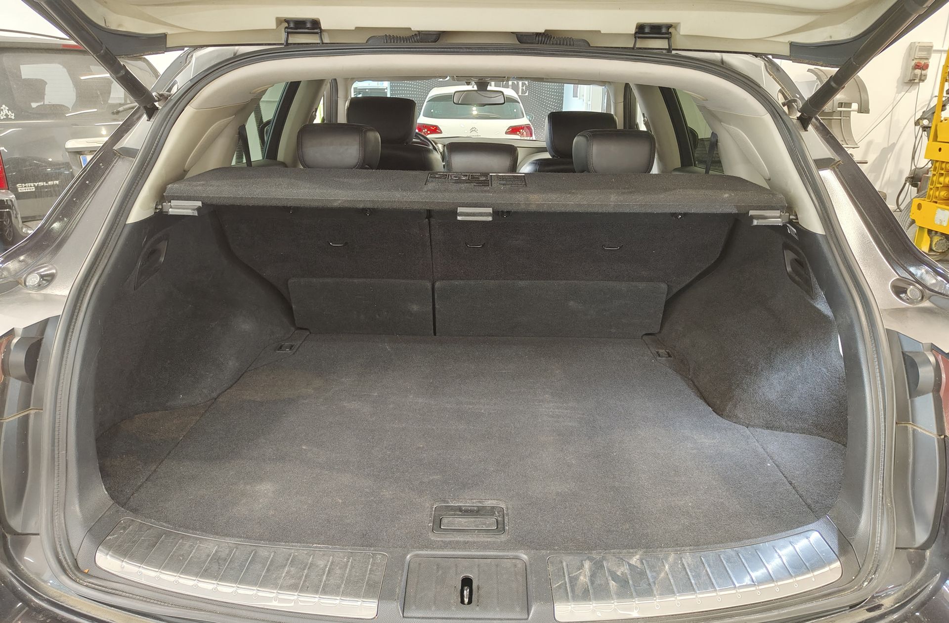Infiniti FX 3.0 D V6 GT Premium AWD - foto 16