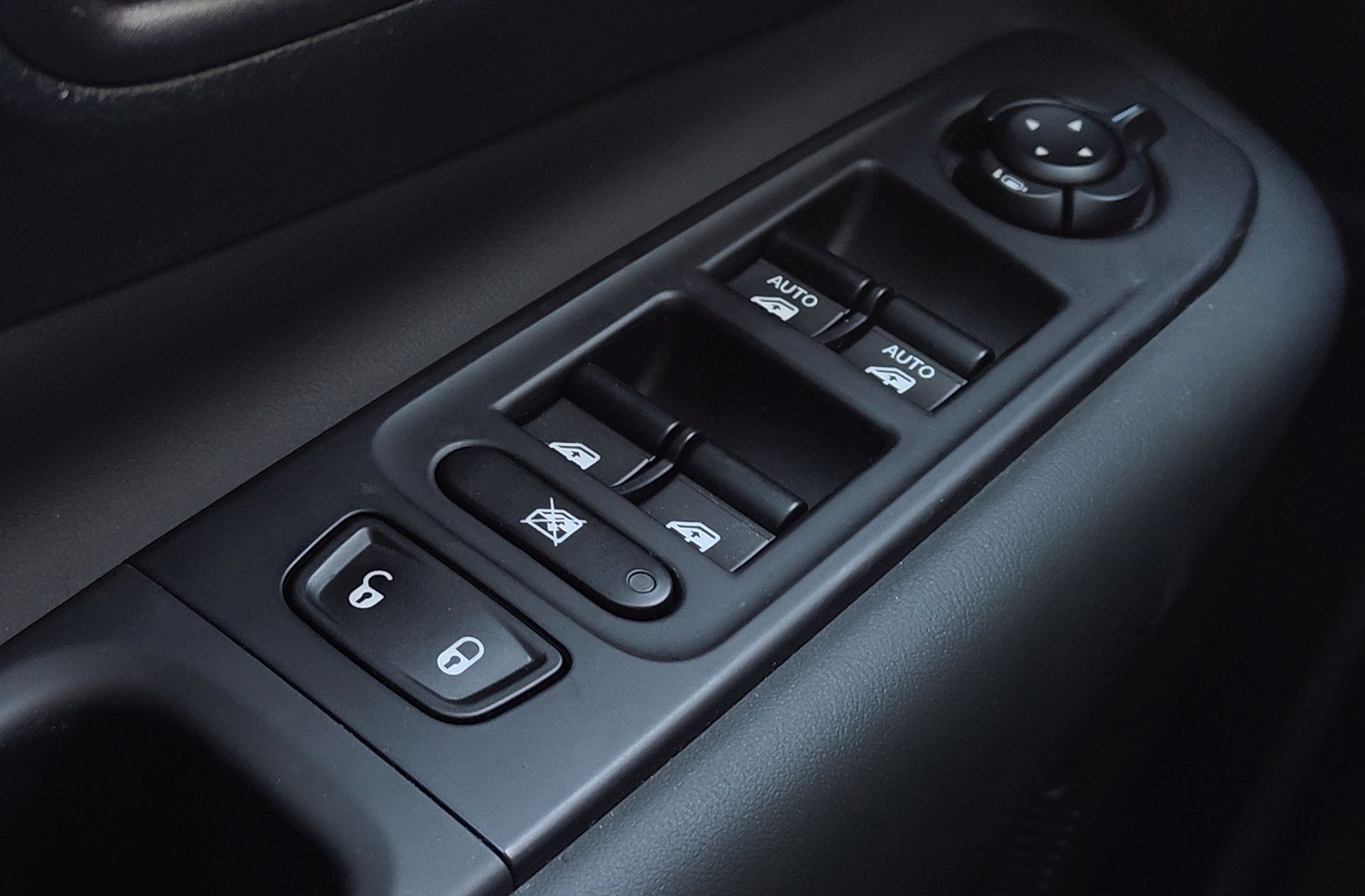 Jeep Renegade eHybrid 1.5 Limited ATX - foto 34