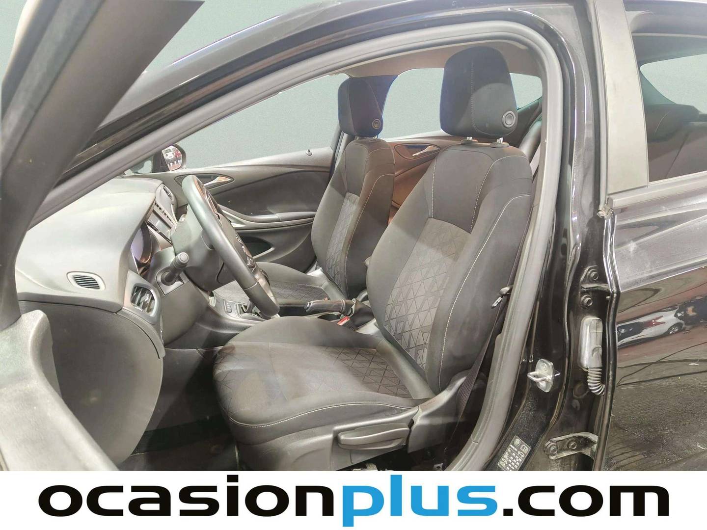 Foto asientos delanteros Opel Astra Opel Astra 1.6 CDTI 120 Aniversario (110 CV)