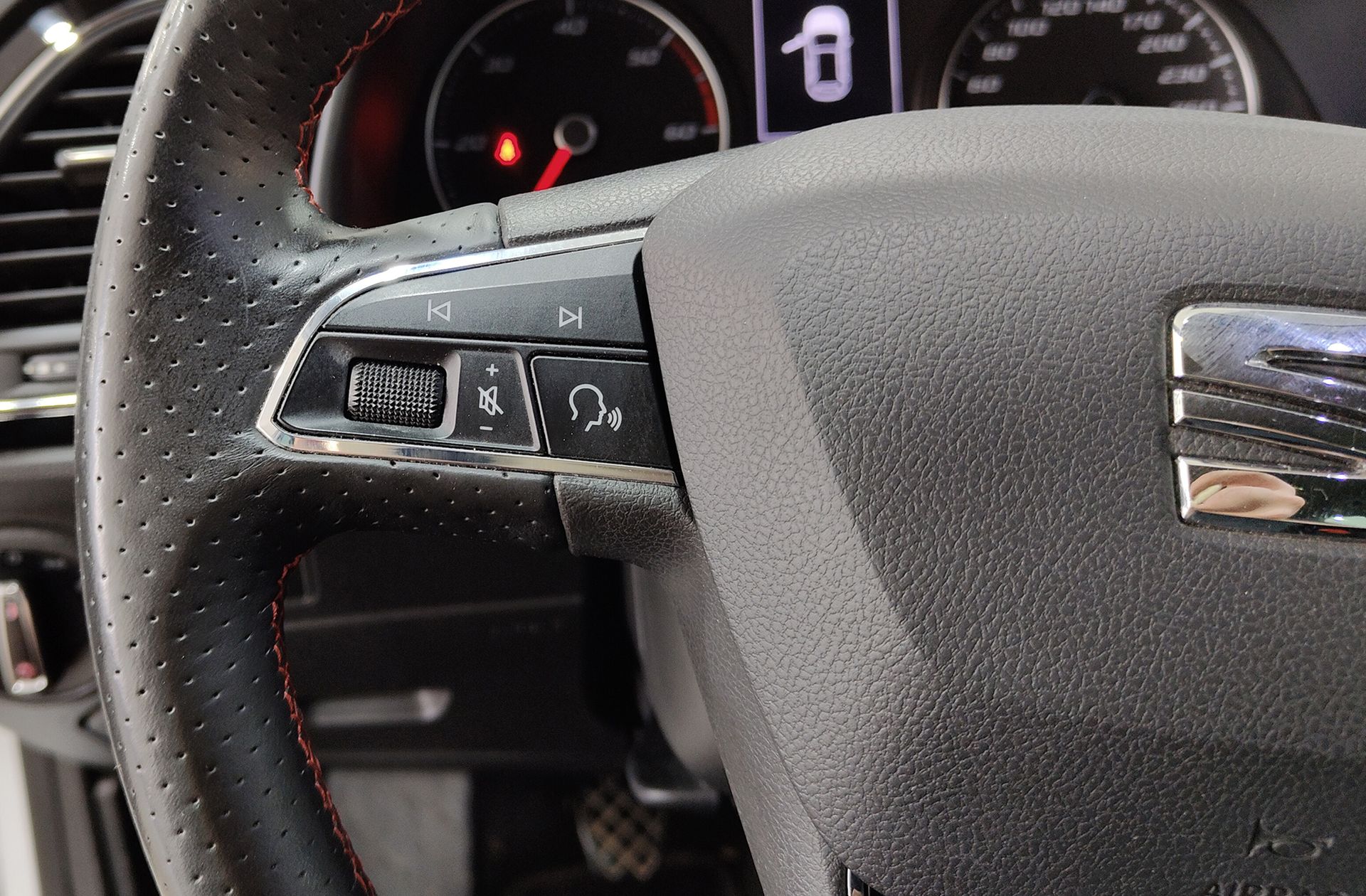 SEAT León ST 2.0 TDI FR - foto 25