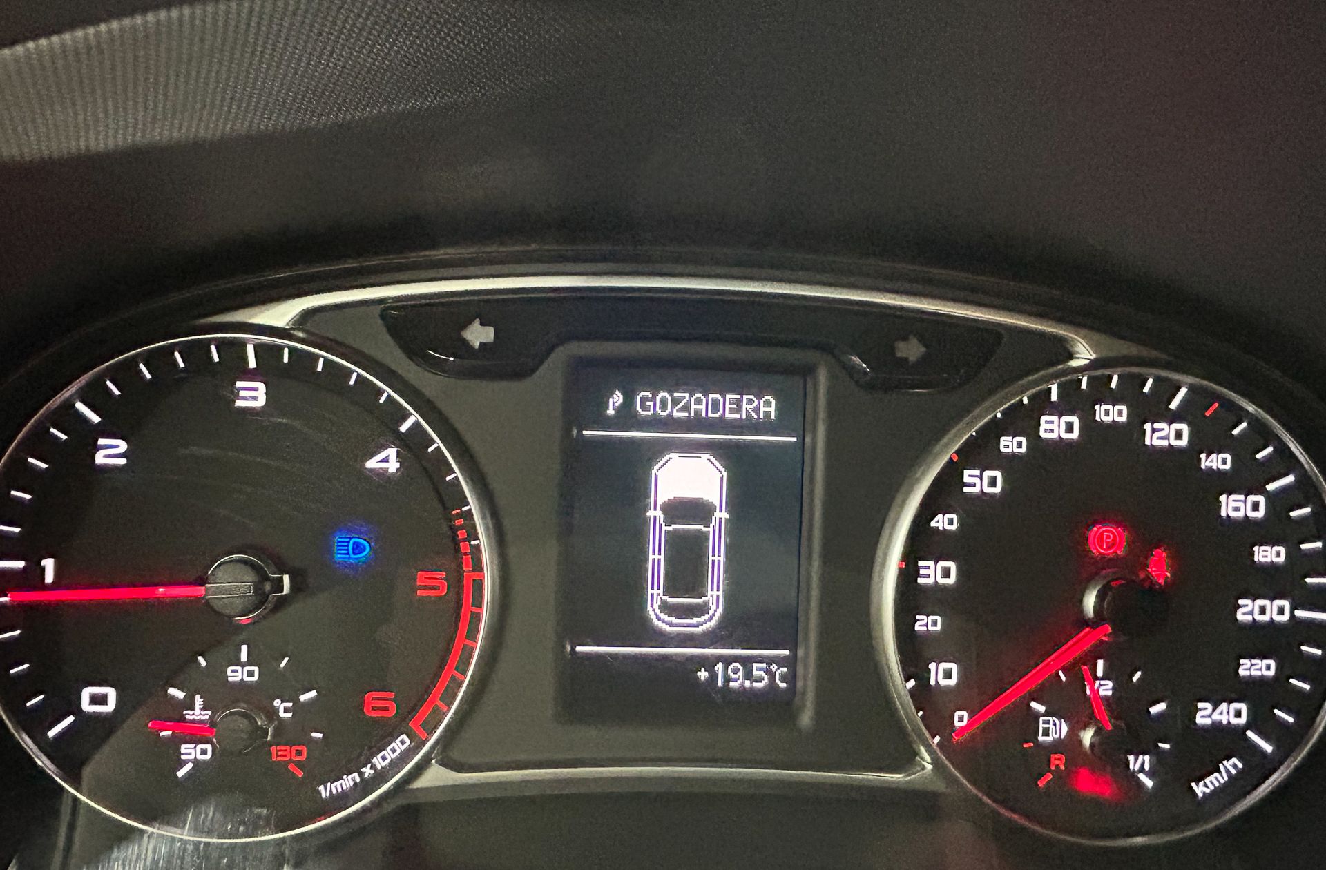 Audi A1 Sportback Adrenalin 1.6 TDI - foto 17