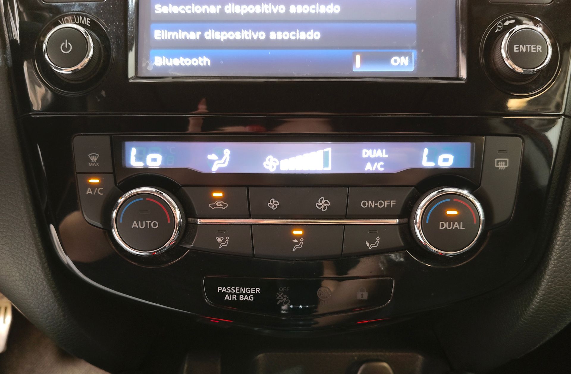 Nissan Qashqai DIG-T 115 N-Connecta 4x2 - foto 31