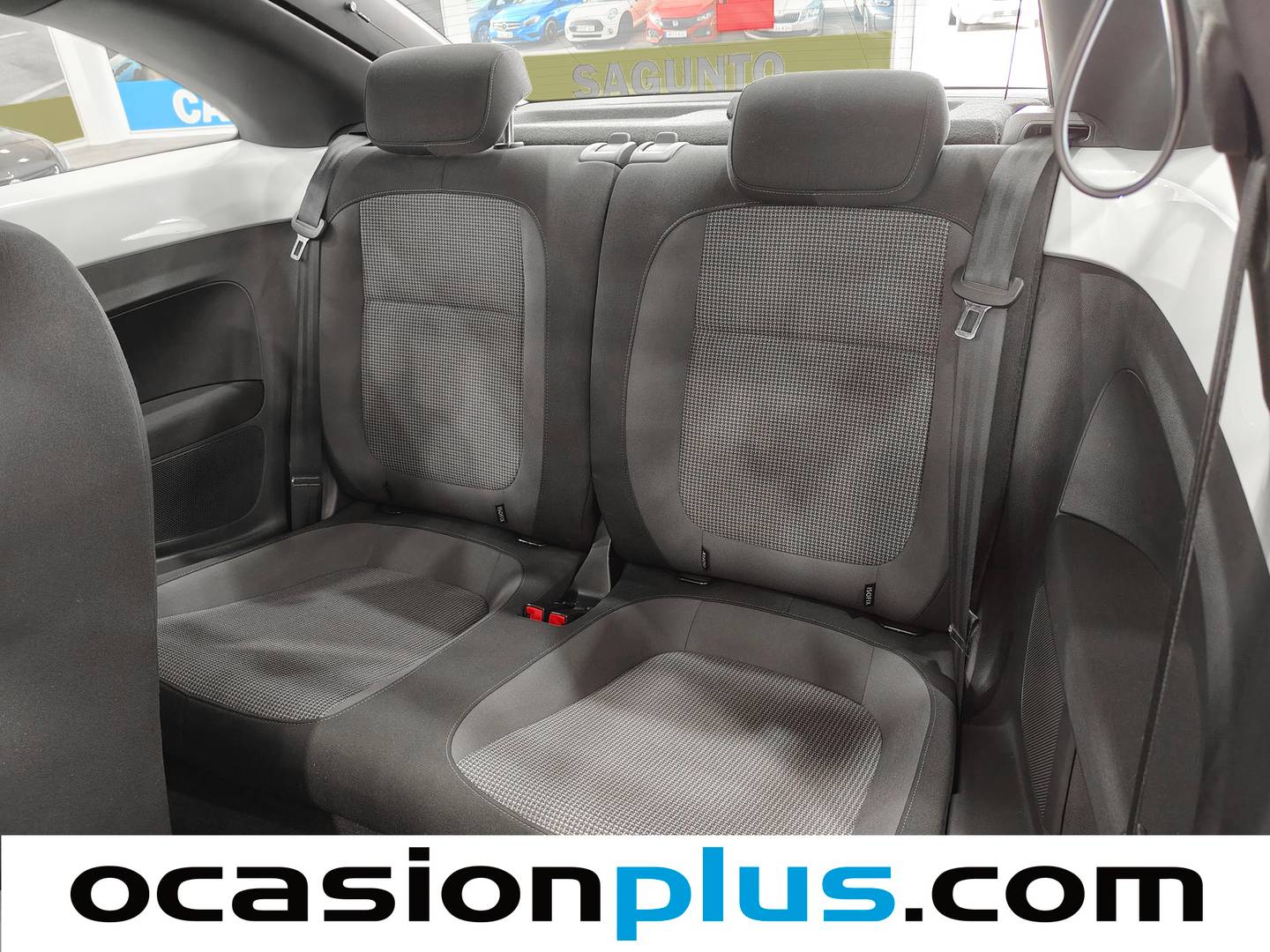 Foto asientos traseros Volkswagen Beetle Volkswagen Beetle 1.6 TDI Design (105 CV)