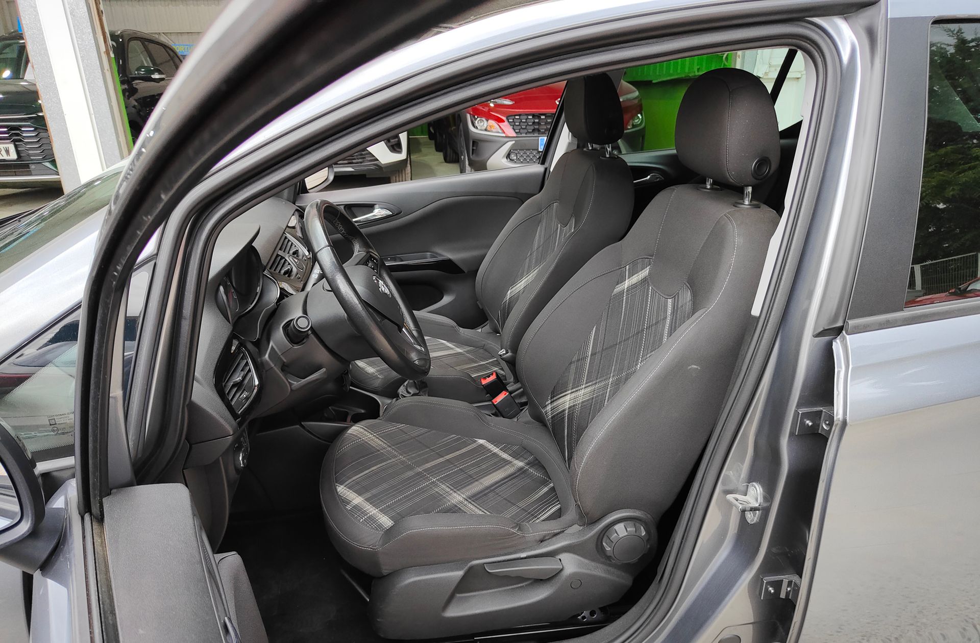 Opel Corsa 1.4 Color Edition - foto 9