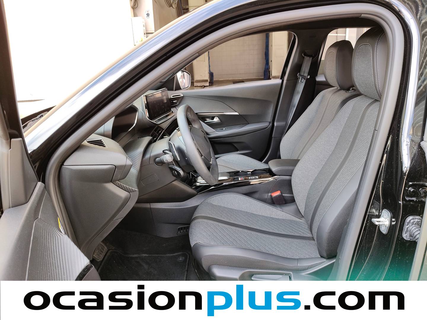 Foto asientos delanteros Peugeot 2008 Peugeot 2008 Allure Hybrid eDCS6 (136 CV)