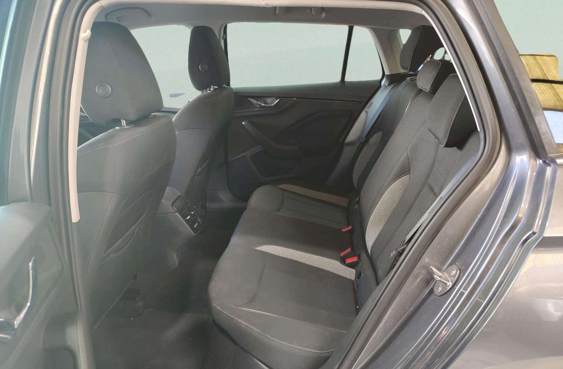 Škoda Scala 1.0 TSI Selection DSG - foto 12