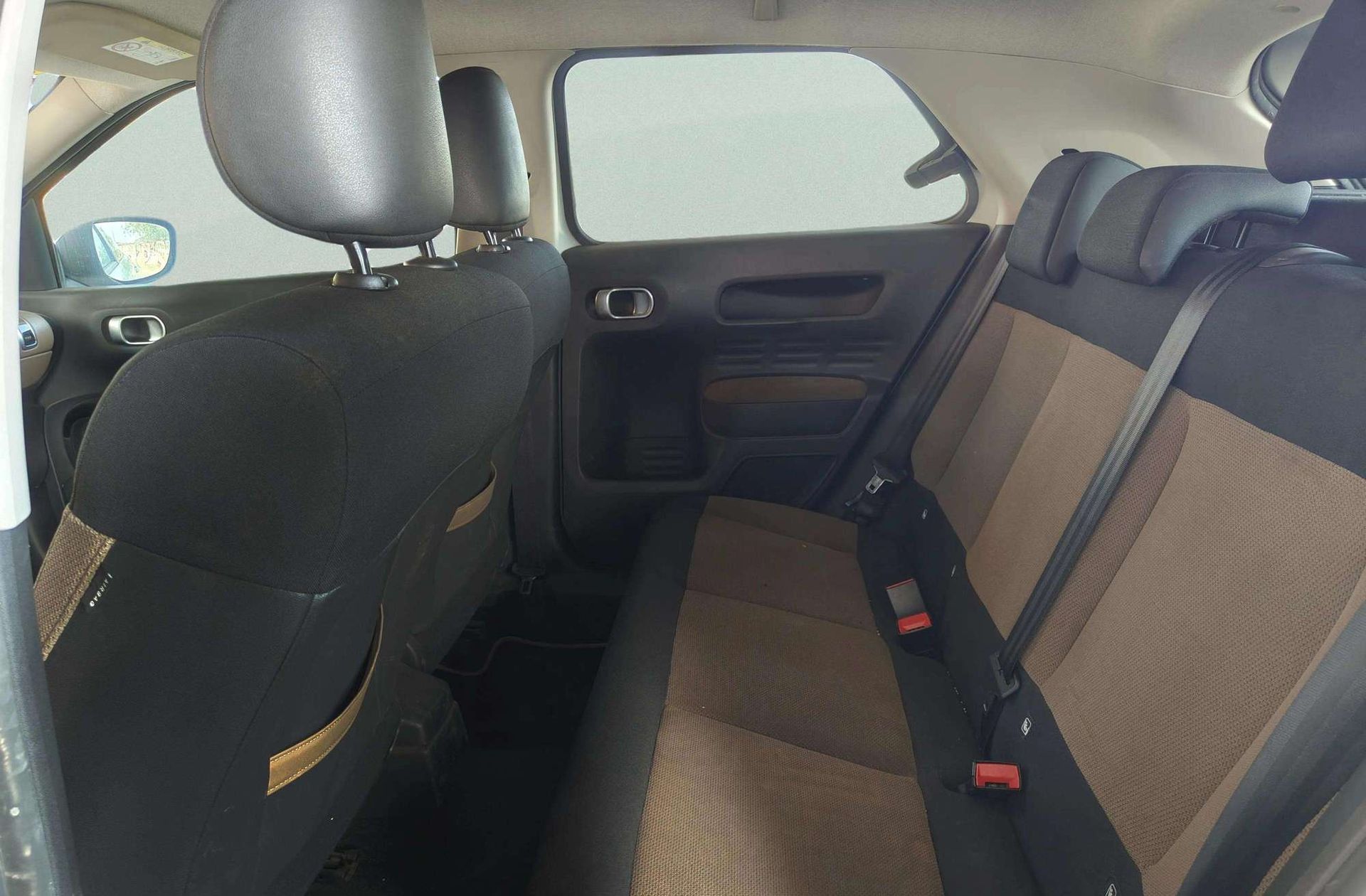 Citroën C4 Cactus e-HDI 92 Shine ETG6 - foto 11